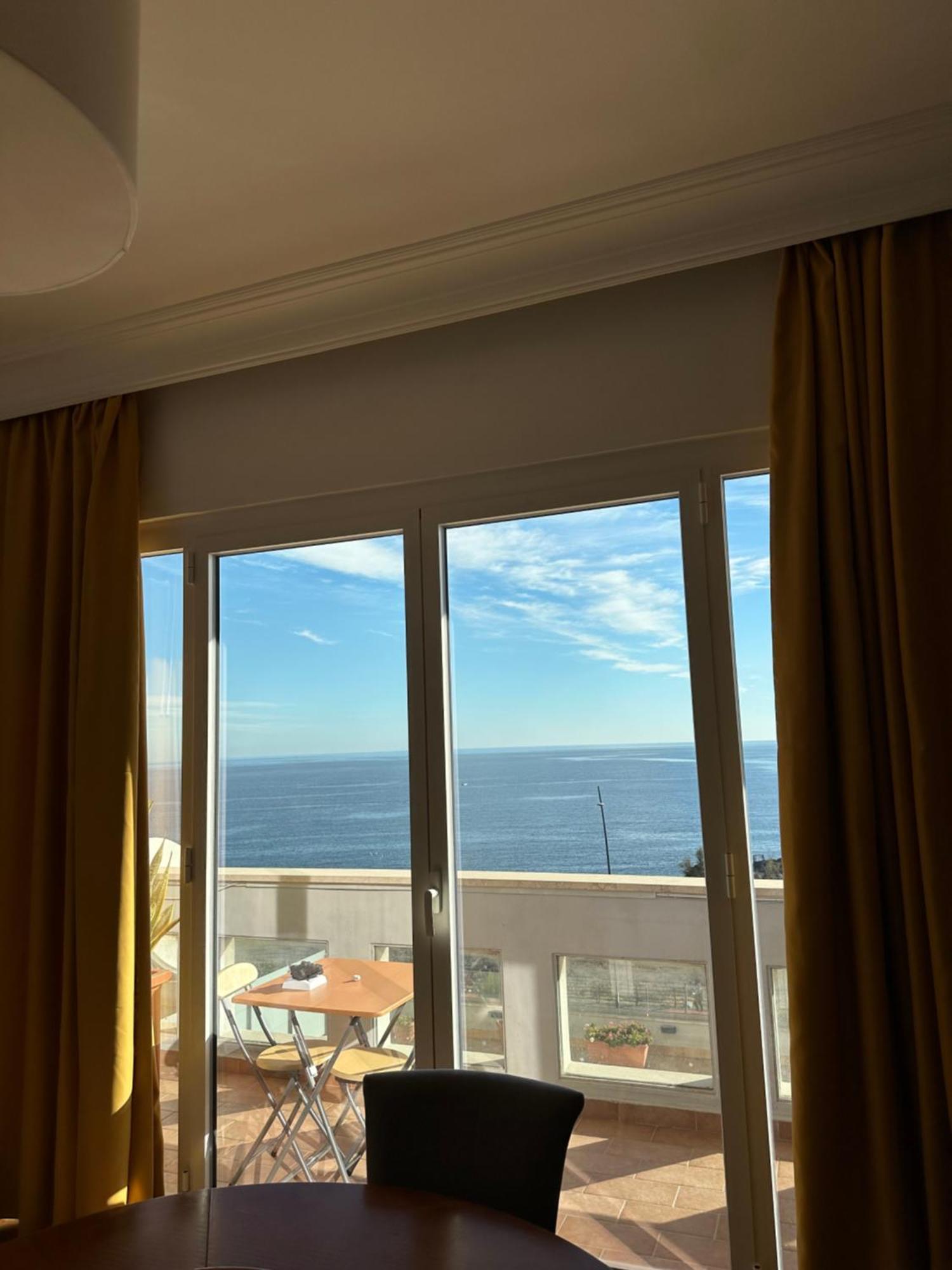 Perla Marina Sea View Apartment カターニア エクステリア 写真