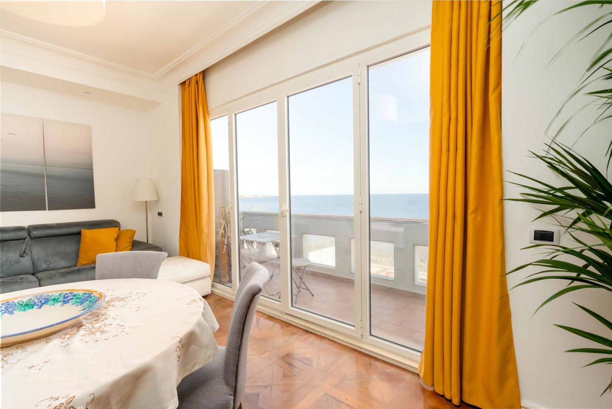 Perla Marina Sea View Apartment カターニア エクステリア 写真